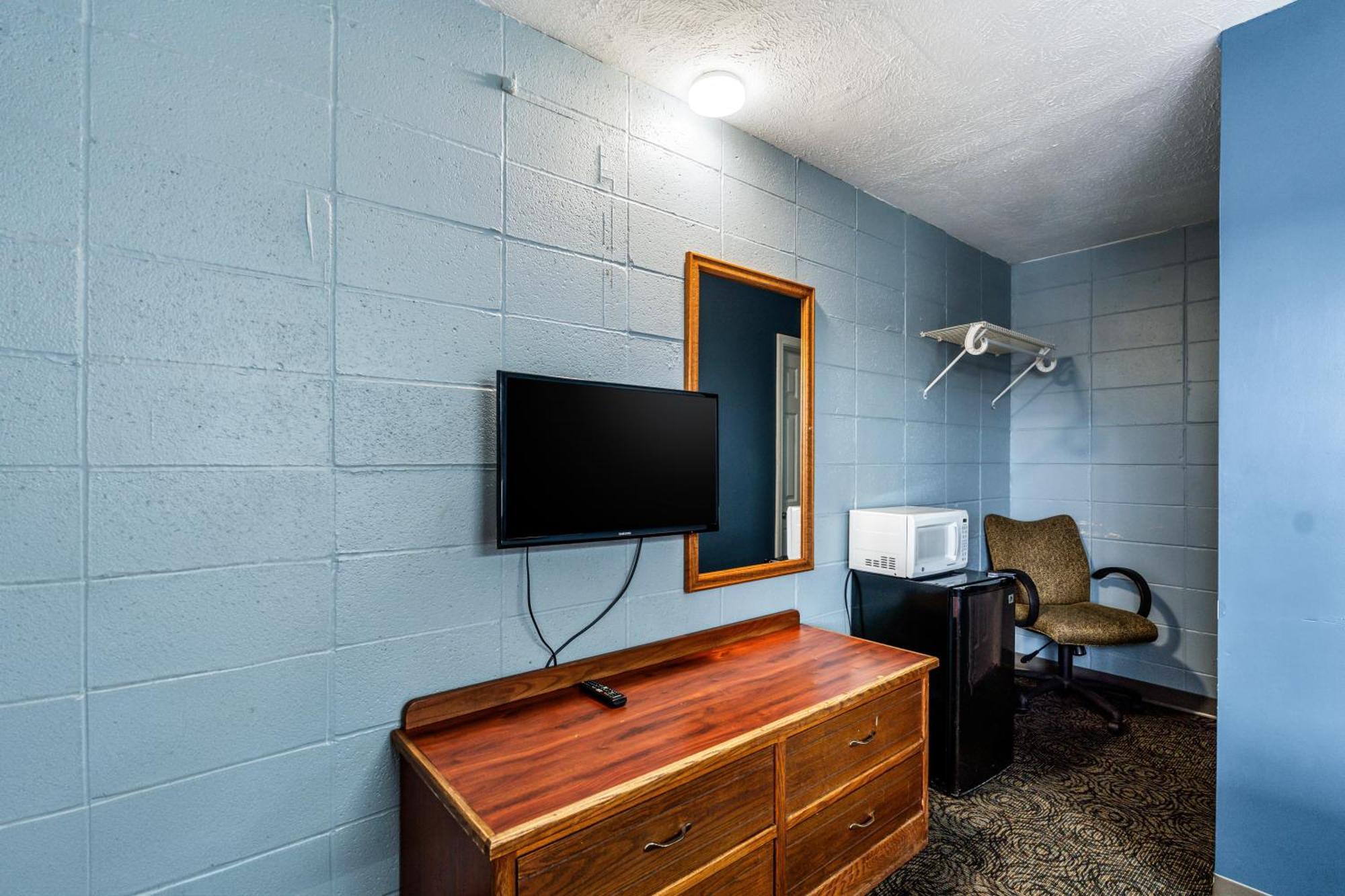 Broadway Inn Council Bluffs Εξωτερικό φωτογραφία