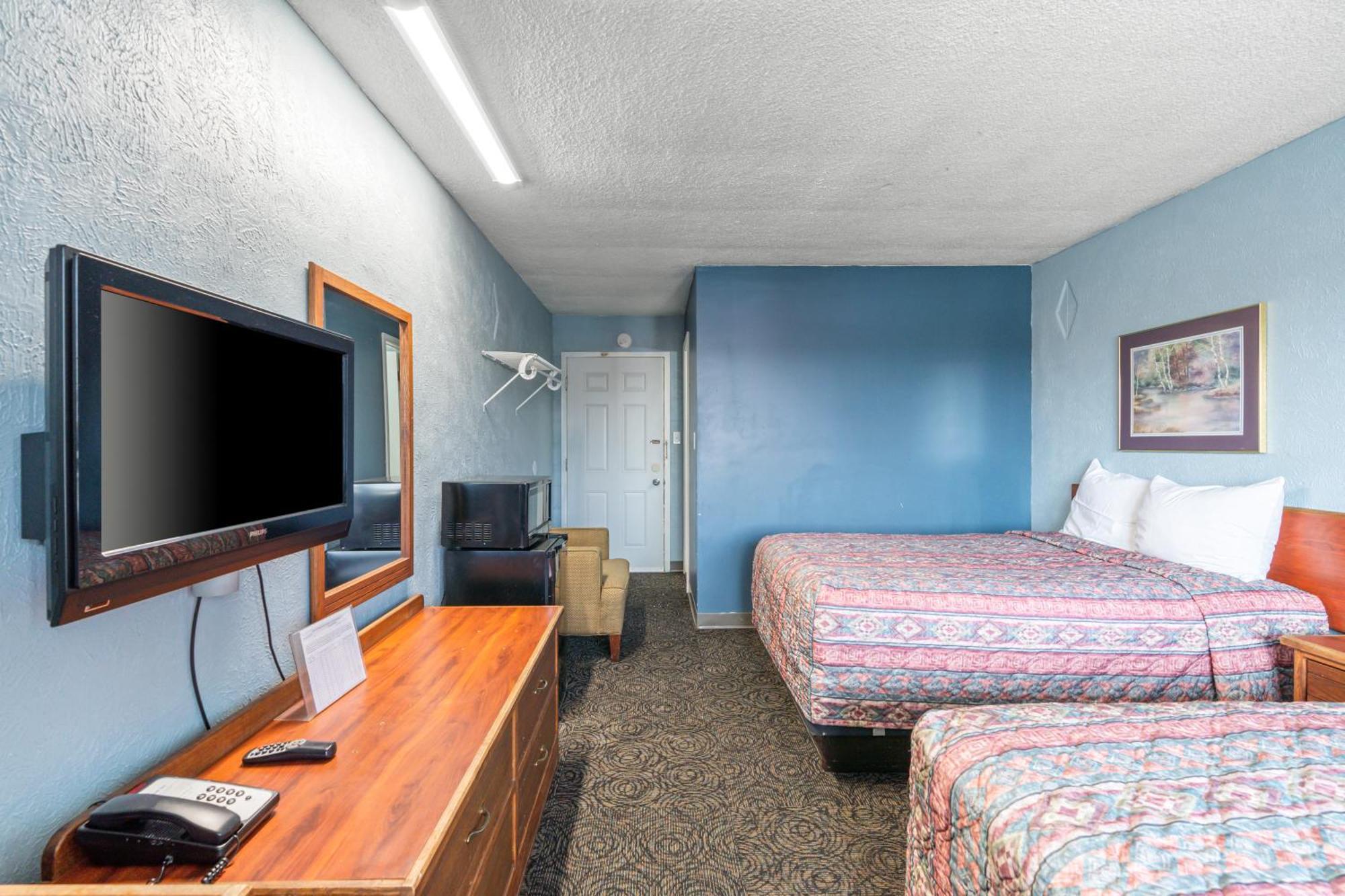 Broadway Inn Council Bluffs Εξωτερικό φωτογραφία