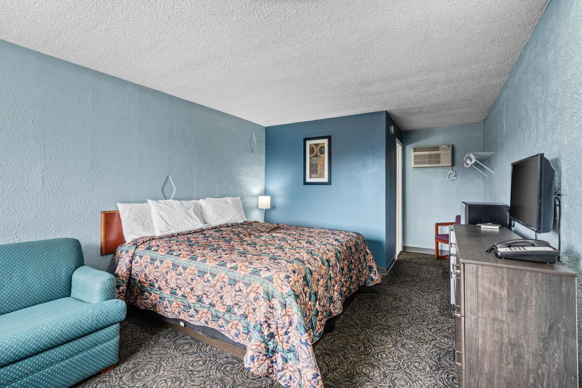 Broadway Inn Council Bluffs Εξωτερικό φωτογραφία