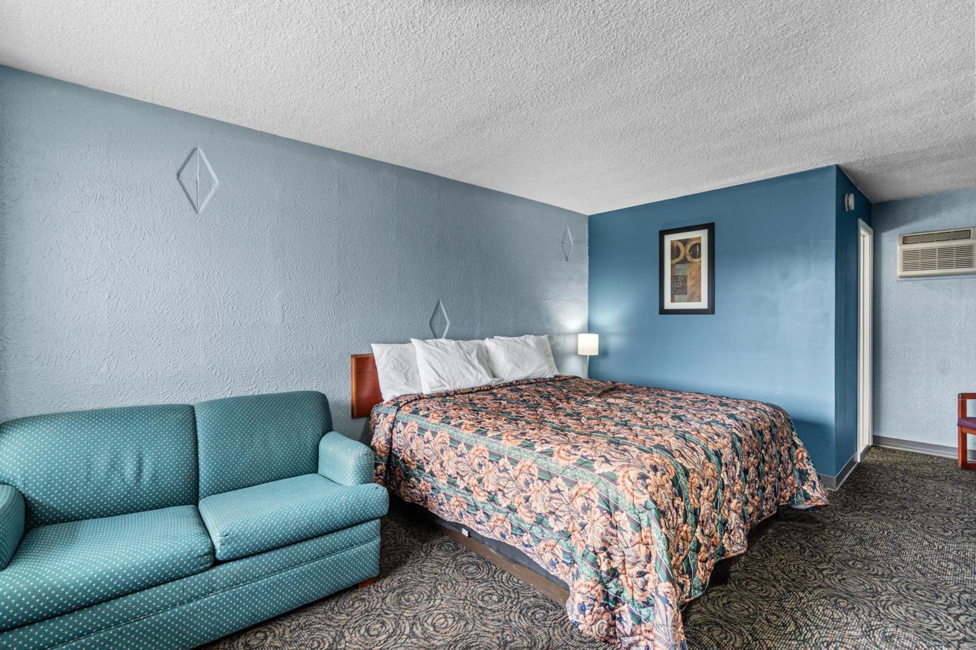 Broadway Inn Council Bluffs Εξωτερικό φωτογραφία