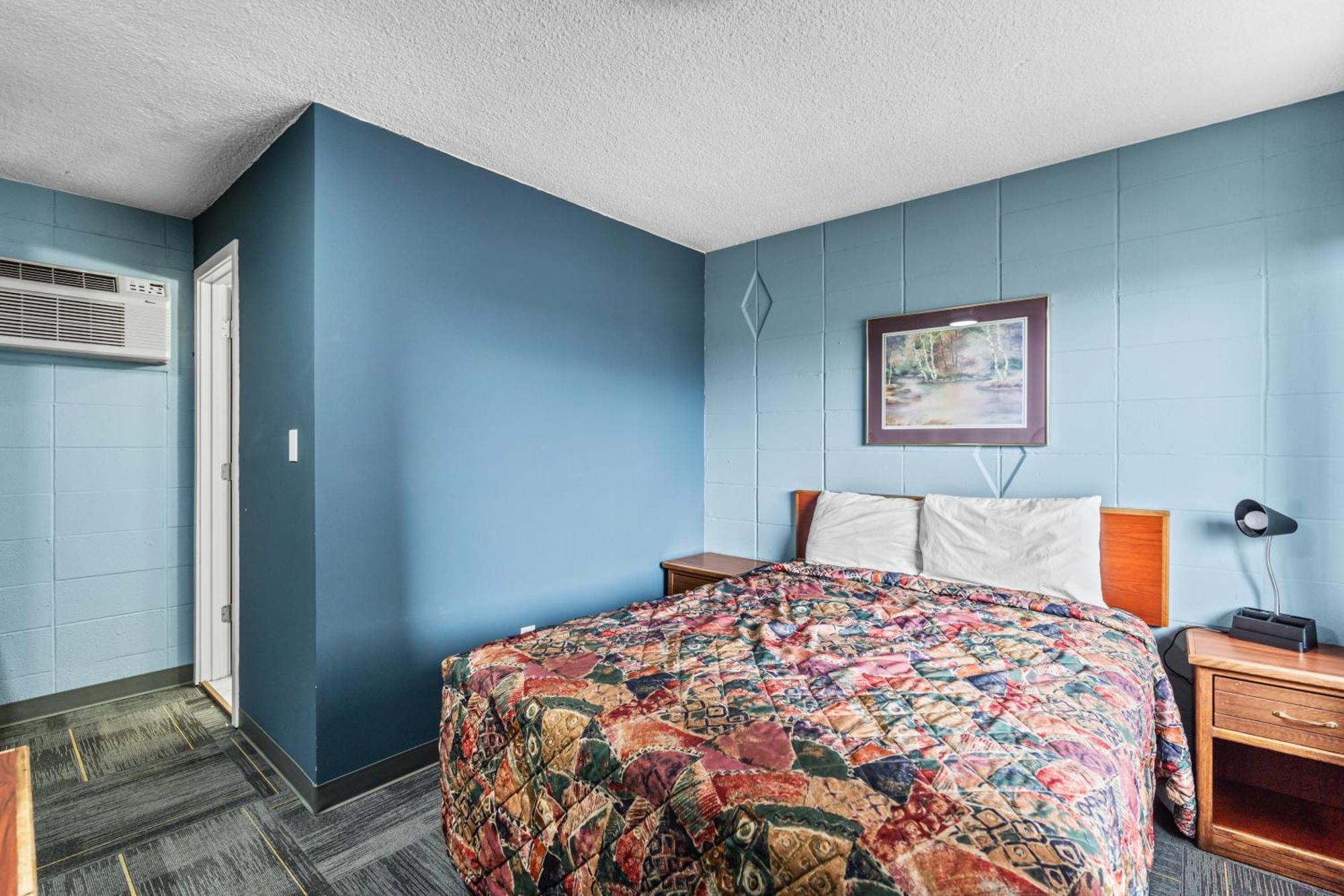 Broadway Inn Council Bluffs Εξωτερικό φωτογραφία